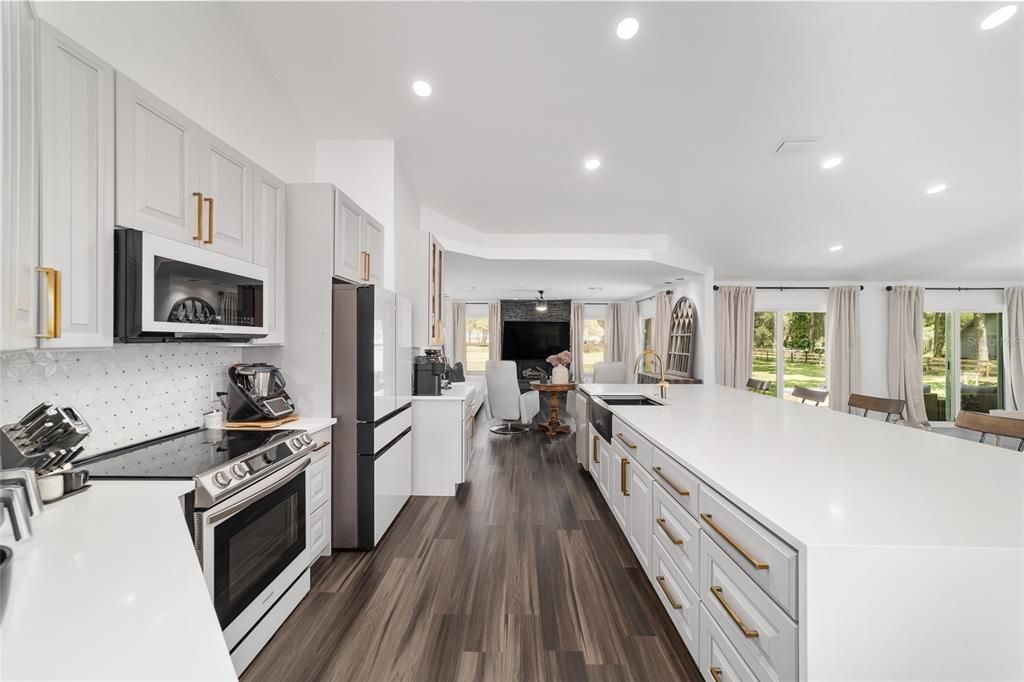 待售: $585,000 (3 贝兹, 2 浴室, 2178 平方英尺)