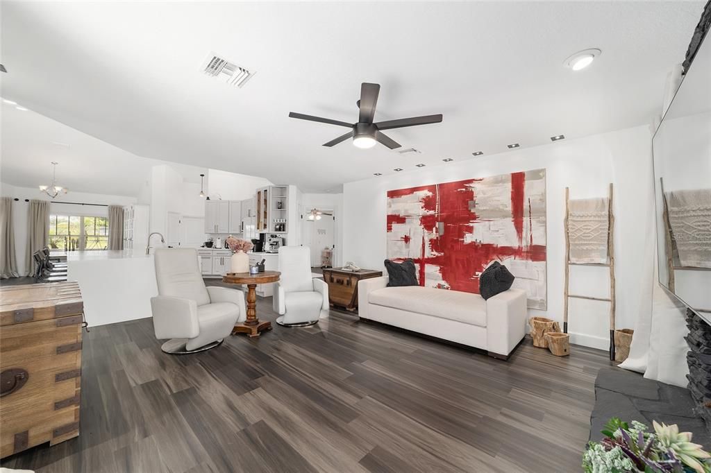 待售: $585,000 (3 贝兹, 2 浴室, 2178 平方英尺)