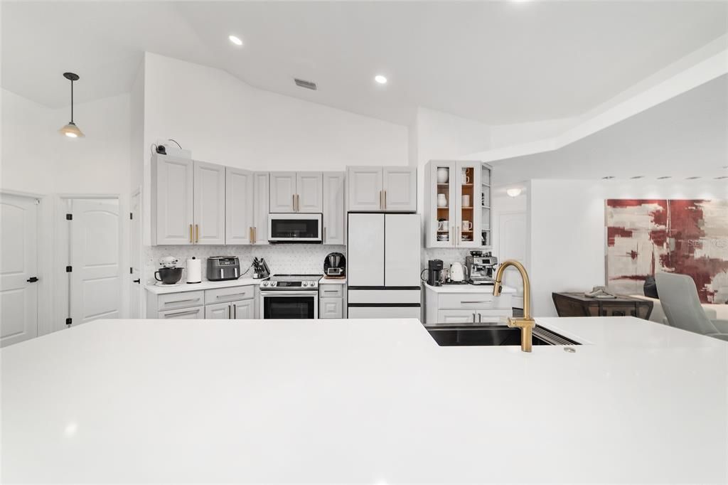 待售: $585,000 (3 贝兹, 2 浴室, 2178 平方英尺)