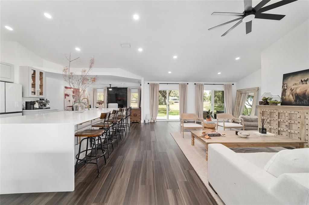 待售: $585,000 (3 贝兹, 2 浴室, 2178 平方英尺)