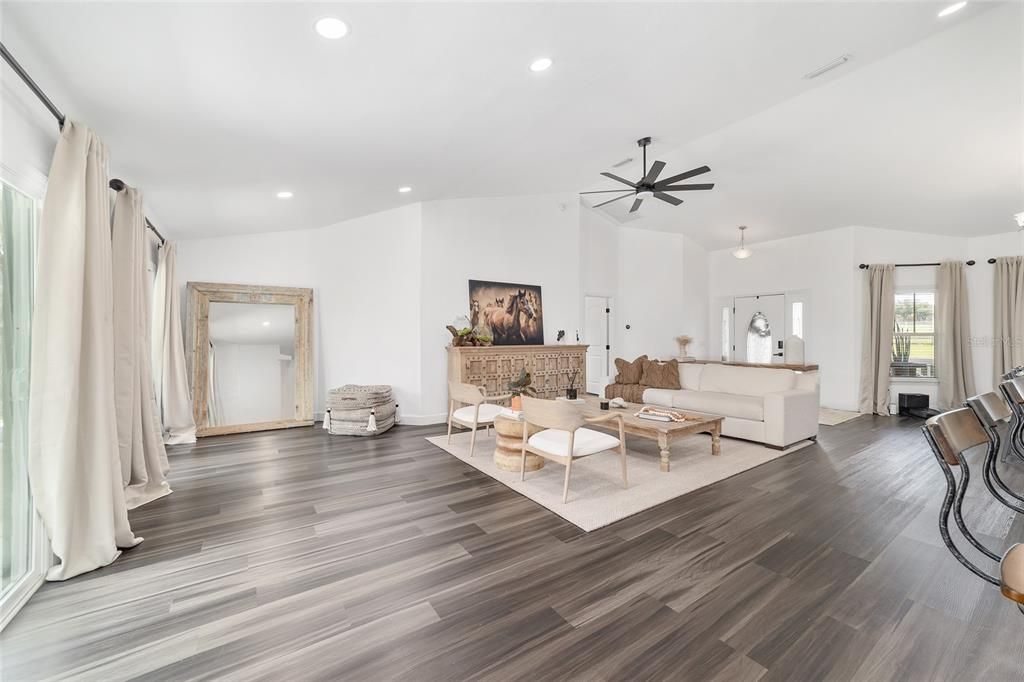 待售: $585,000 (3 贝兹, 2 浴室, 2178 平方英尺)