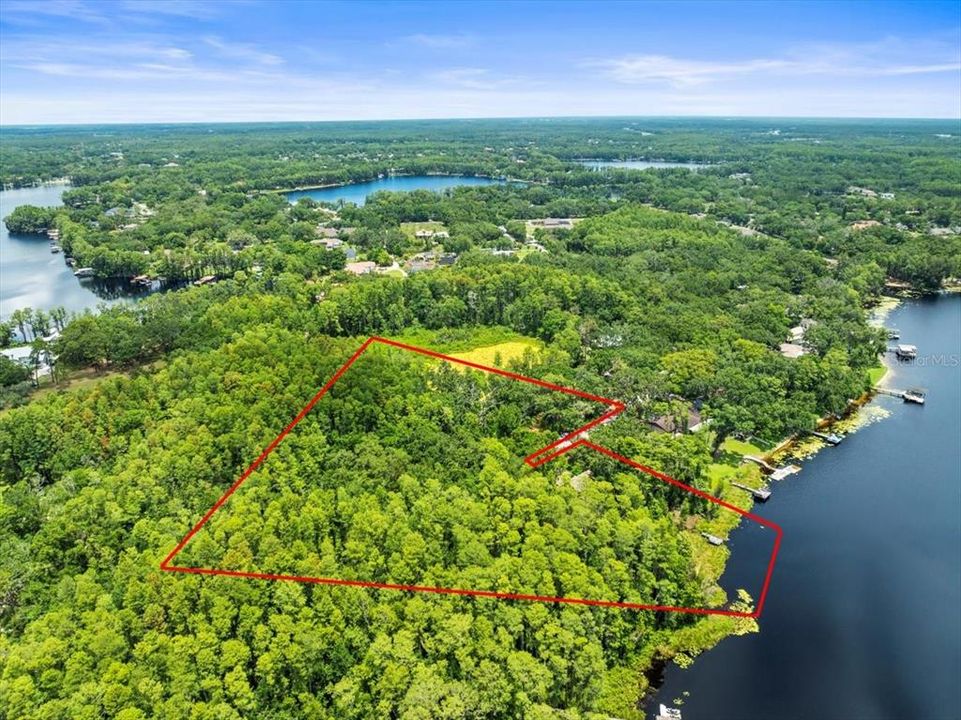 For Sale: $1,200,000 (3 beds, 2 baths, 2320 Square Feet)