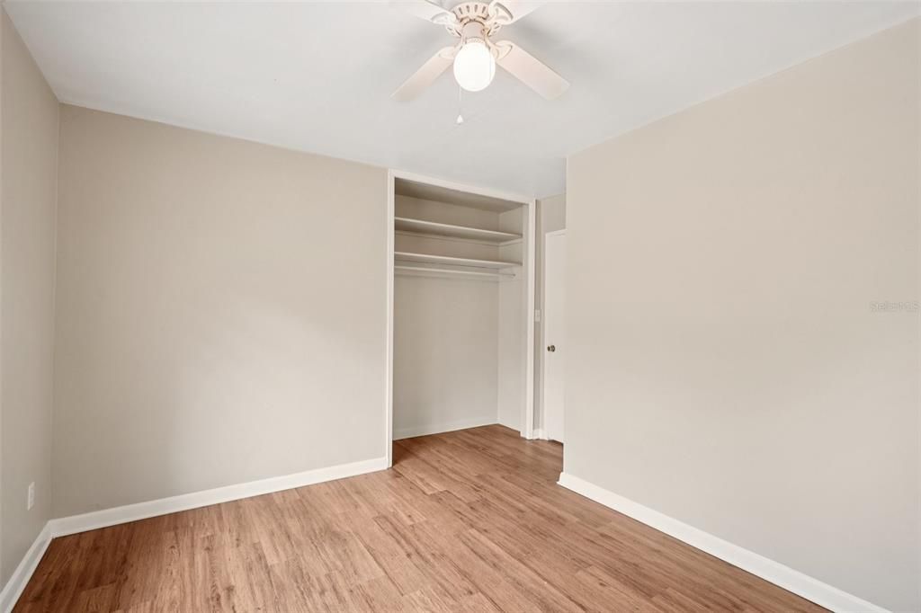 Activo con contrato: $229,900 (3 camas, 2 baños, 1399 Pies cuadrados)