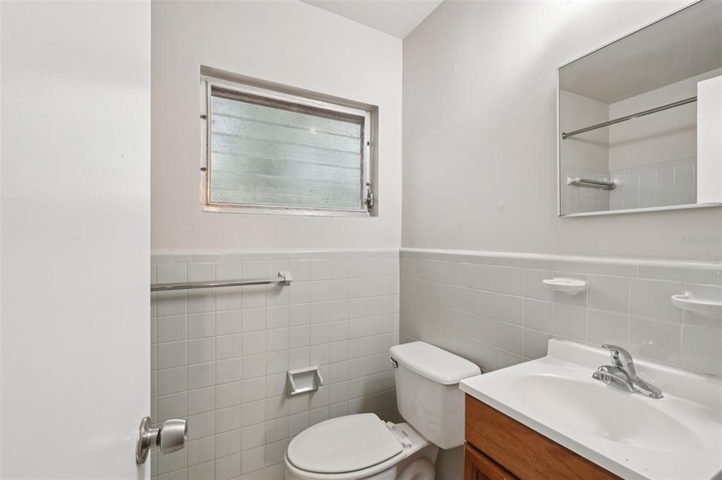 Activo con contrato: $229,900 (3 camas, 2 baños, 1399 Pies cuadrados)