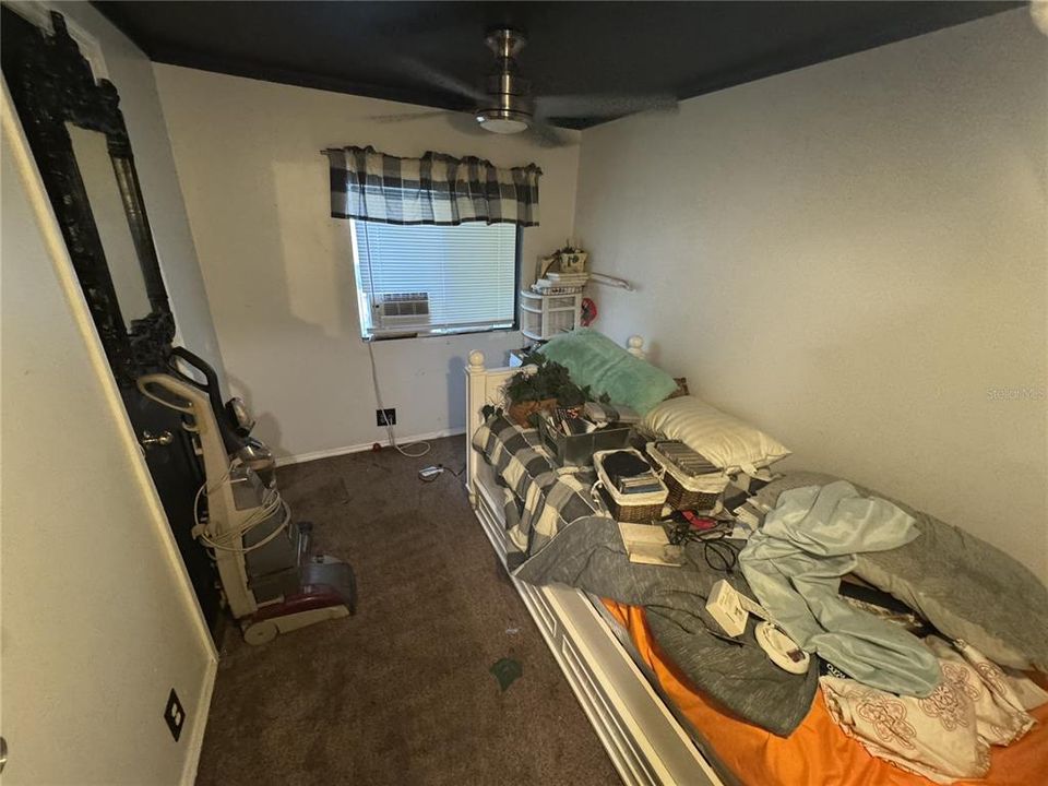 Под контрактом: $139,900 (3 спален, 2 ванн, 924 Квадратных фут)