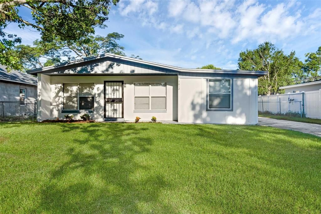 Под контрактом: $301,800 (3 спален, 2 ванн, 1350 Квадратных фут)