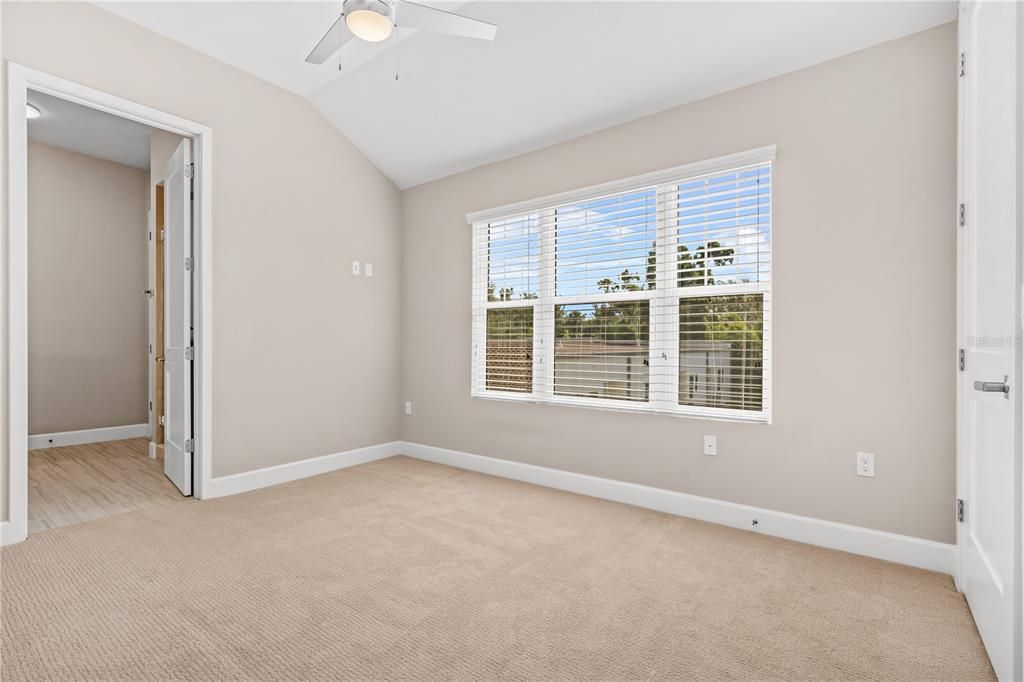 En Venta: $1,044,000 (3 camas, 3 baños, 2938 Pies cuadrados)