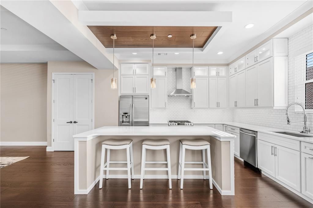 En Venta: $1,044,000 (3 camas, 3 baños, 2938 Pies cuadrados)