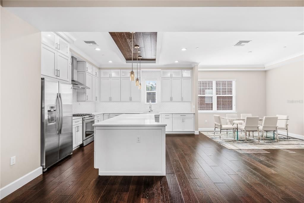 En Venta: $1,044,000 (3 camas, 3 baños, 2938 Pies cuadrados)