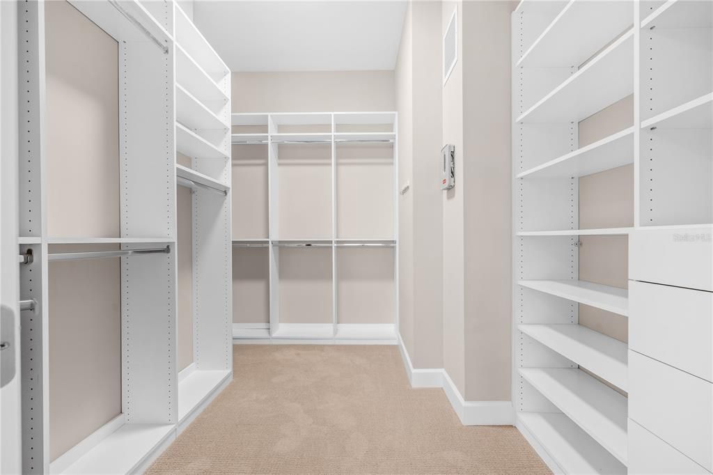 En Venta: $1,044,000 (3 camas, 3 baños, 2938 Pies cuadrados)