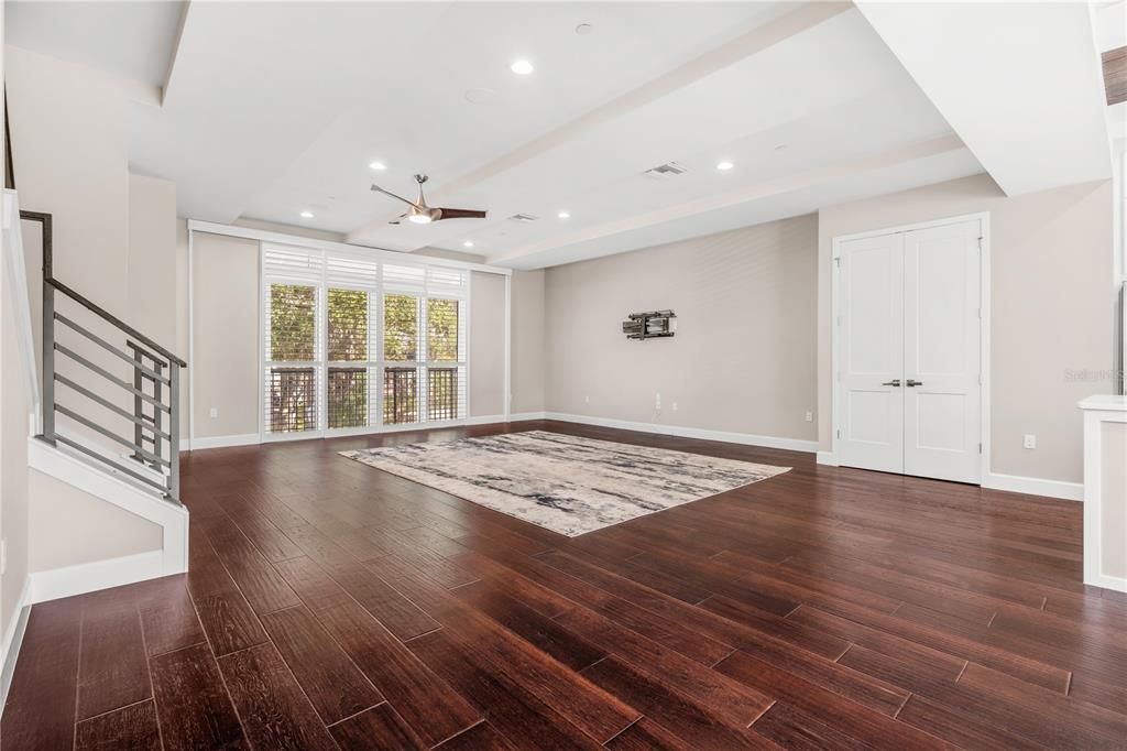 En Venta: $1,044,000 (3 camas, 3 baños, 2938 Pies cuadrados)