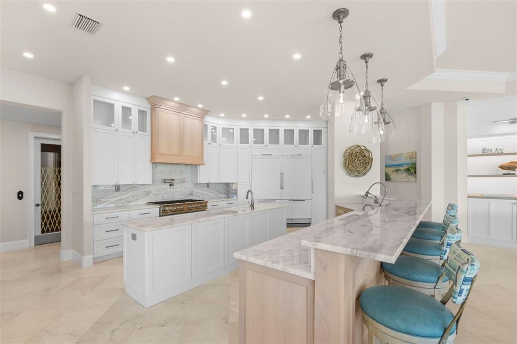 На продажу: $7,999,000 (4 спален, 4 ванн, 7042 Квадратных фут)