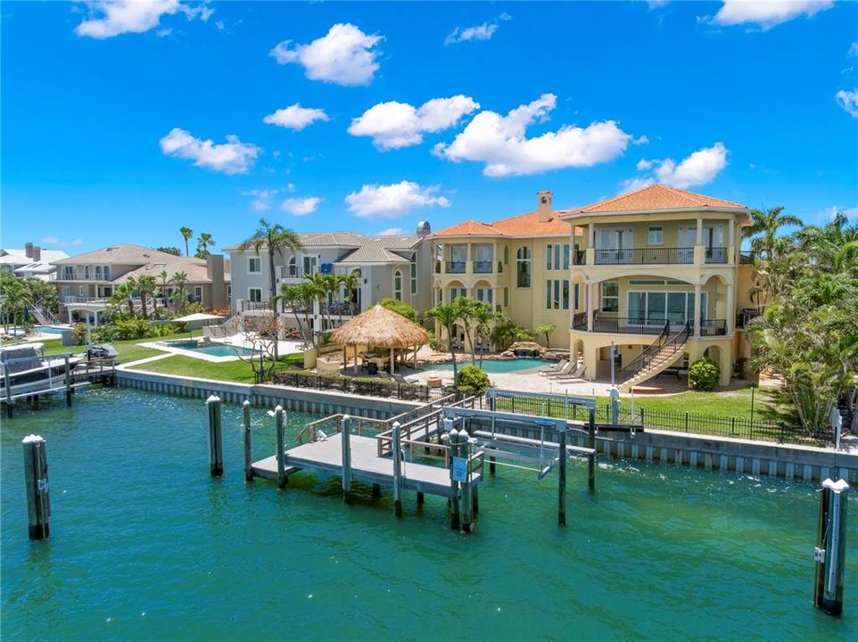 На продажу: $7,999,000 (4 спален, 4 ванн, 7042 Квадратных фут)