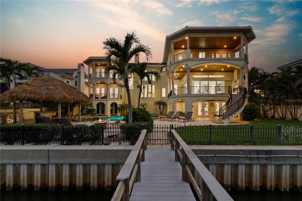 На продажу: $7,999,000 (4 спален, 4 ванн, 7042 Квадратных фут)