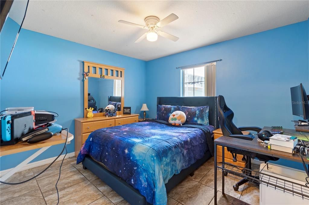 En Venta: $389,000 (4 camas, 2 baños, 1971 Pies cuadrados)