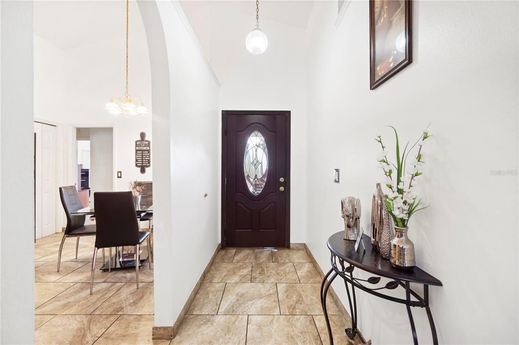 En Venta: $389,000 (4 camas, 2 baños, 1971 Pies cuadrados)