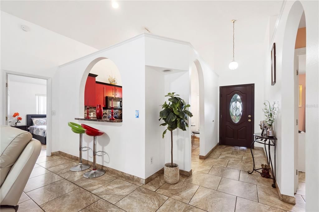 En Venta: $389,000 (4 camas, 2 baños, 1971 Pies cuadrados)