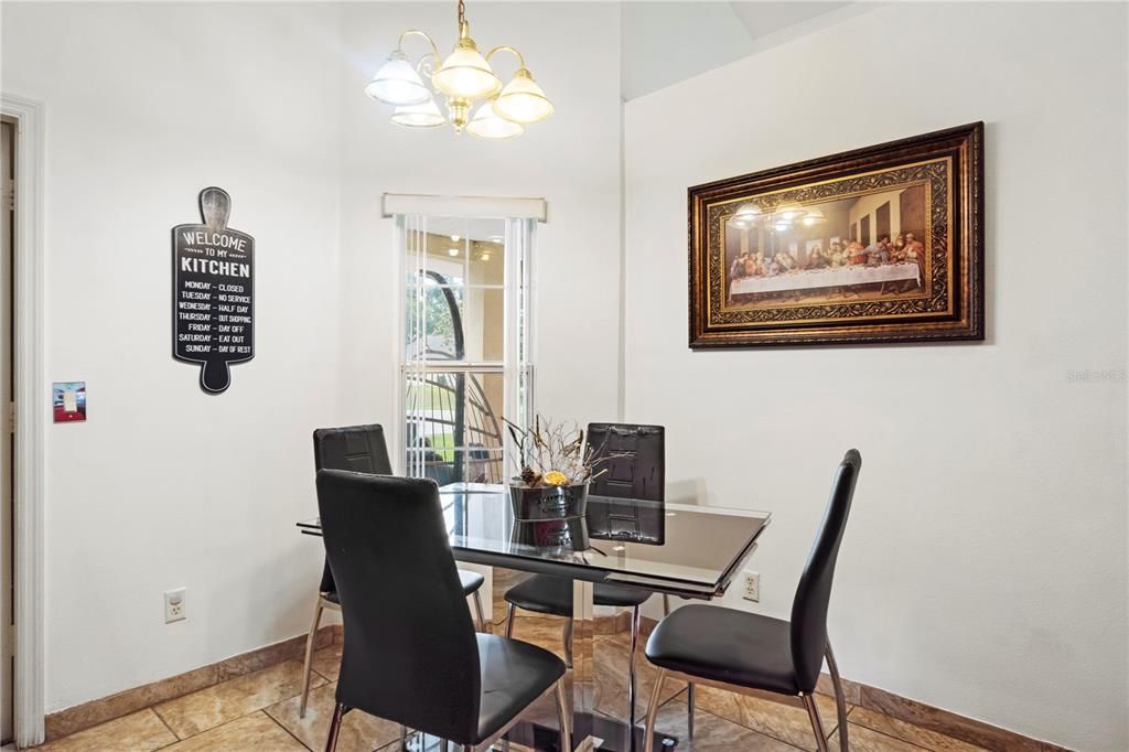 En Venta: $389,000 (4 camas, 2 baños, 1971 Pies cuadrados)