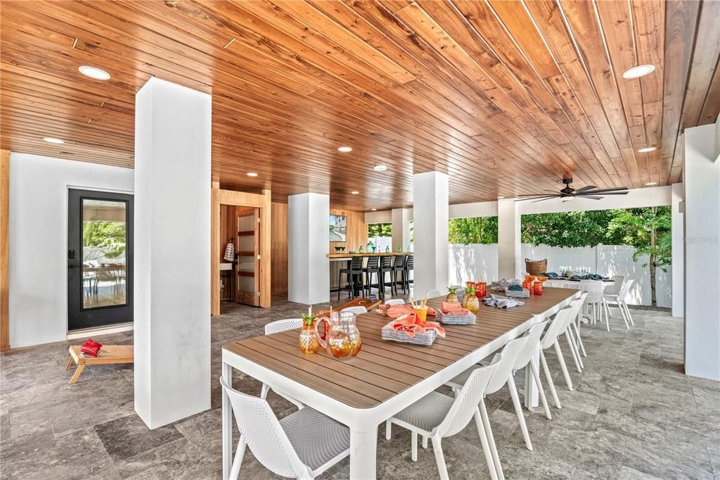 For Sale: $5,699,000 (7 beds, 7 baths, 3600 Square Feet)