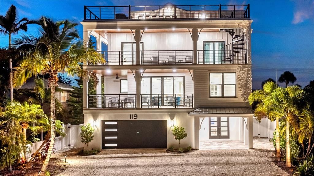 For Sale: $5,699,000 (7 beds, 7 baths, 3600 Square Feet)