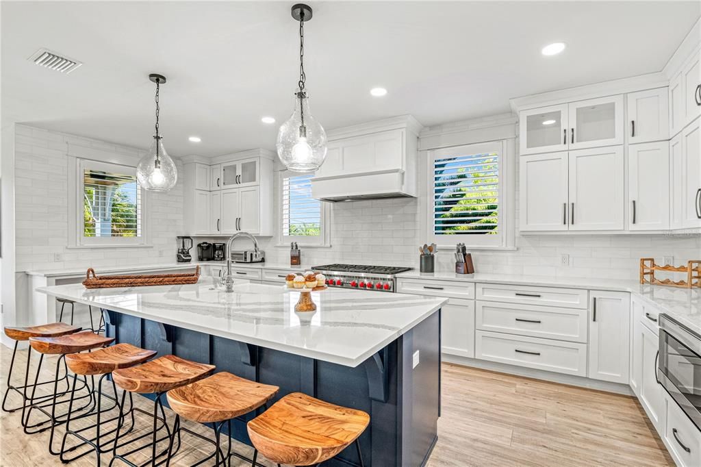 For Sale: $5,699,000 (7 beds, 7 baths, 3600 Square Feet)