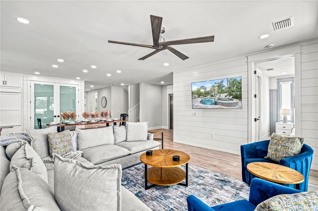 For Sale: $5,699,000 (7 beds, 7 baths, 3600 Square Feet)