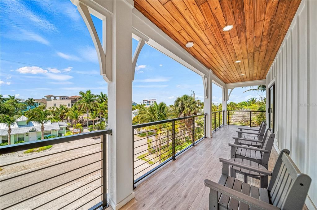 For Sale: $5,699,000 (7 beds, 7 baths, 3600 Square Feet)