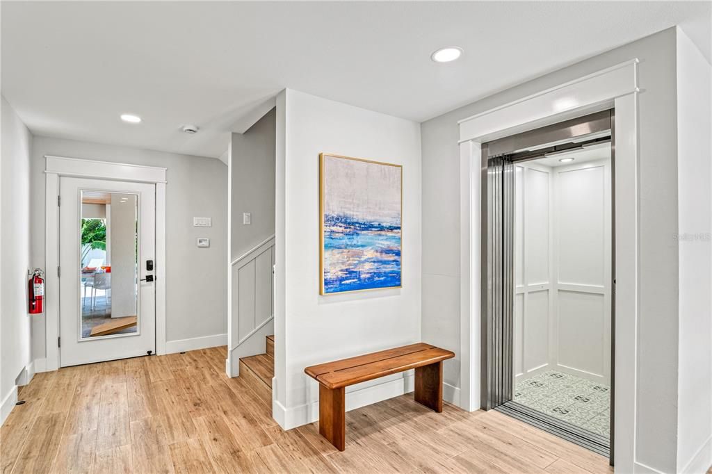 For Sale: $5,699,000 (7 beds, 7 baths, 3600 Square Feet)