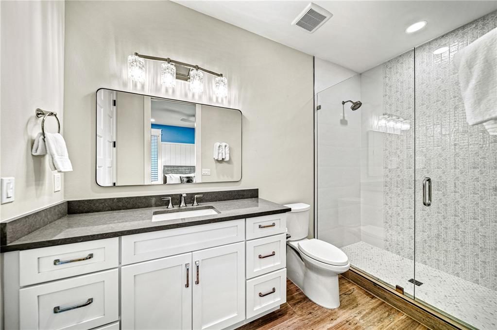 For Sale: $5,699,000 (7 beds, 7 baths, 3600 Square Feet)
