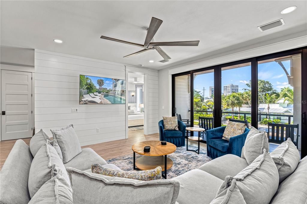 For Sale: $5,699,000 (7 beds, 7 baths, 3600 Square Feet)