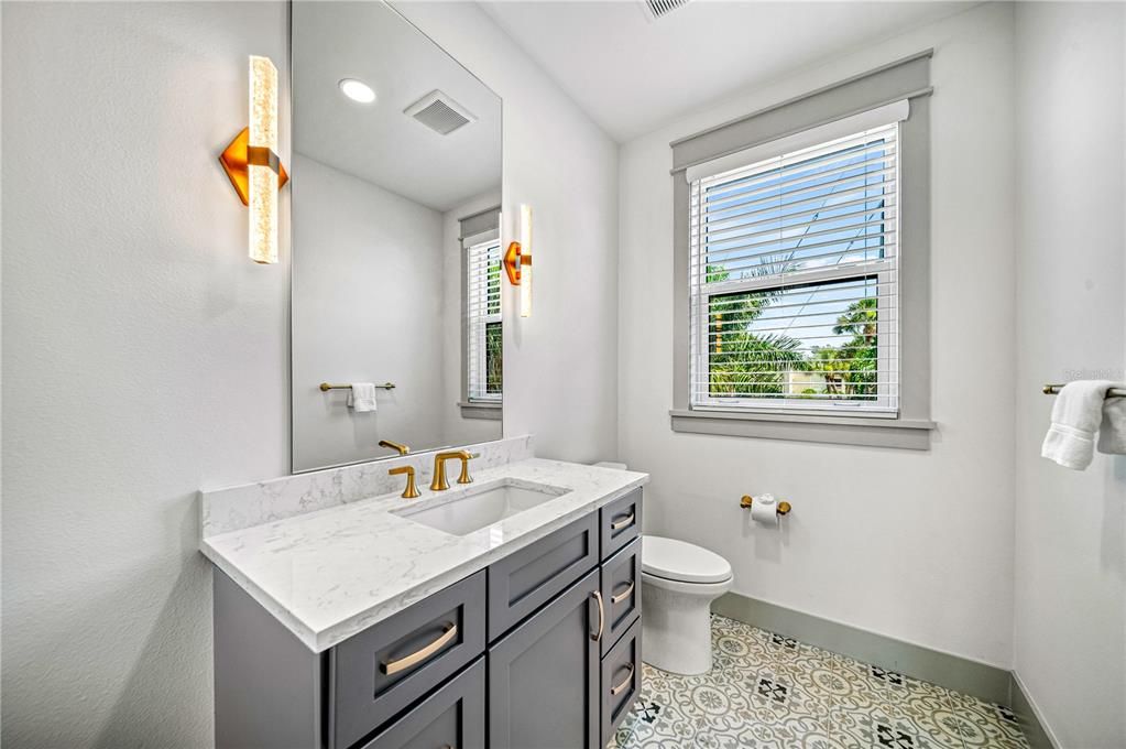For Sale: $5,699,000 (7 beds, 7 baths, 3600 Square Feet)