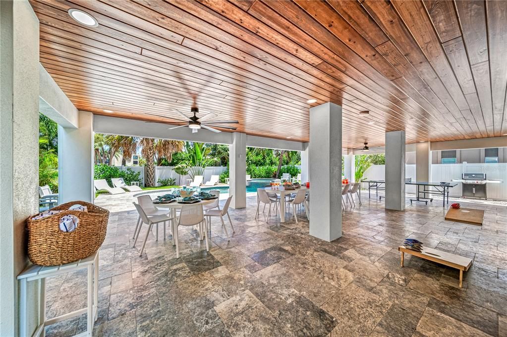 For Sale: $5,699,000 (7 beds, 7 baths, 3600 Square Feet)