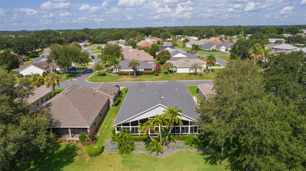 合同活跃: $850,000 (3 贝兹, 2 浴室, 2578 平方英尺)