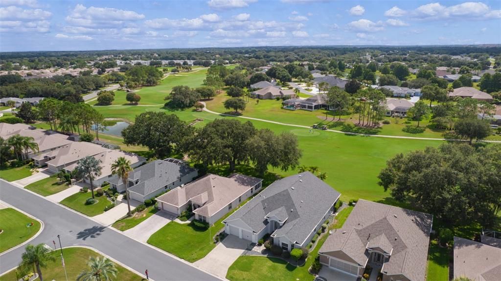 合同活跃: $850,000 (3 贝兹, 2 浴室, 2578 平方英尺)