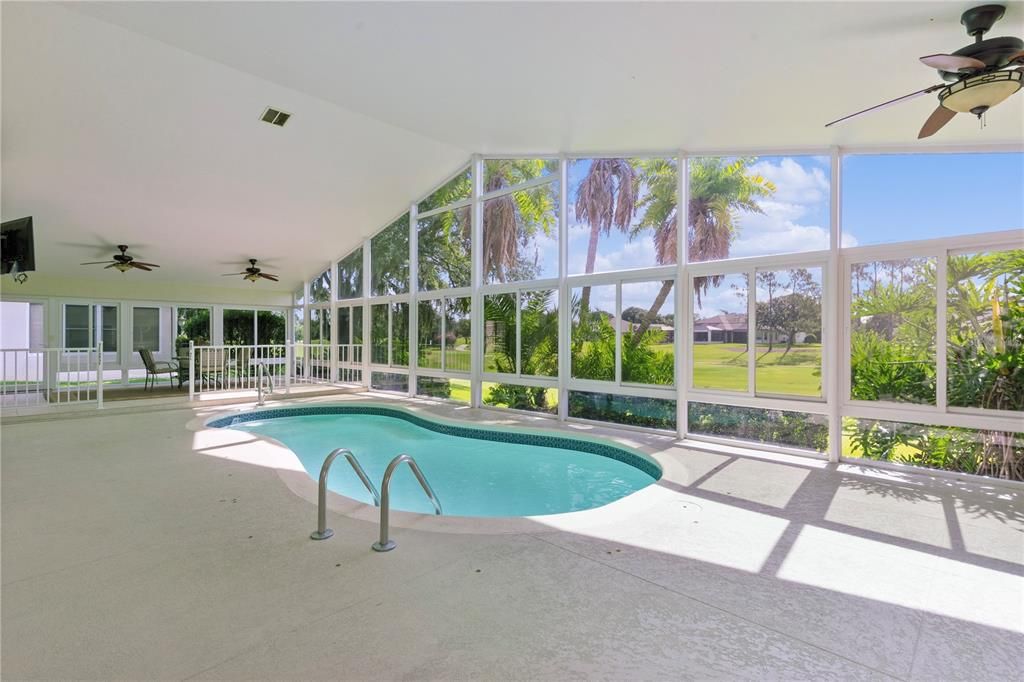 合同活跃: $850,000 (3 贝兹, 2 浴室, 2578 平方英尺)