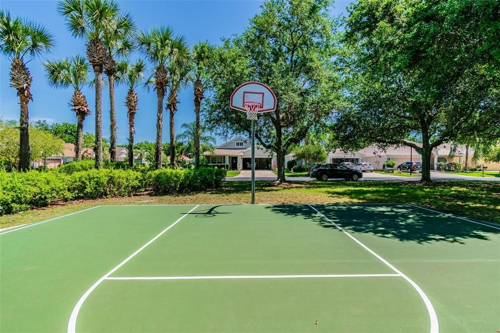 For Sale: $689,000 (4 beds, 3 baths, 2933 Square Feet)