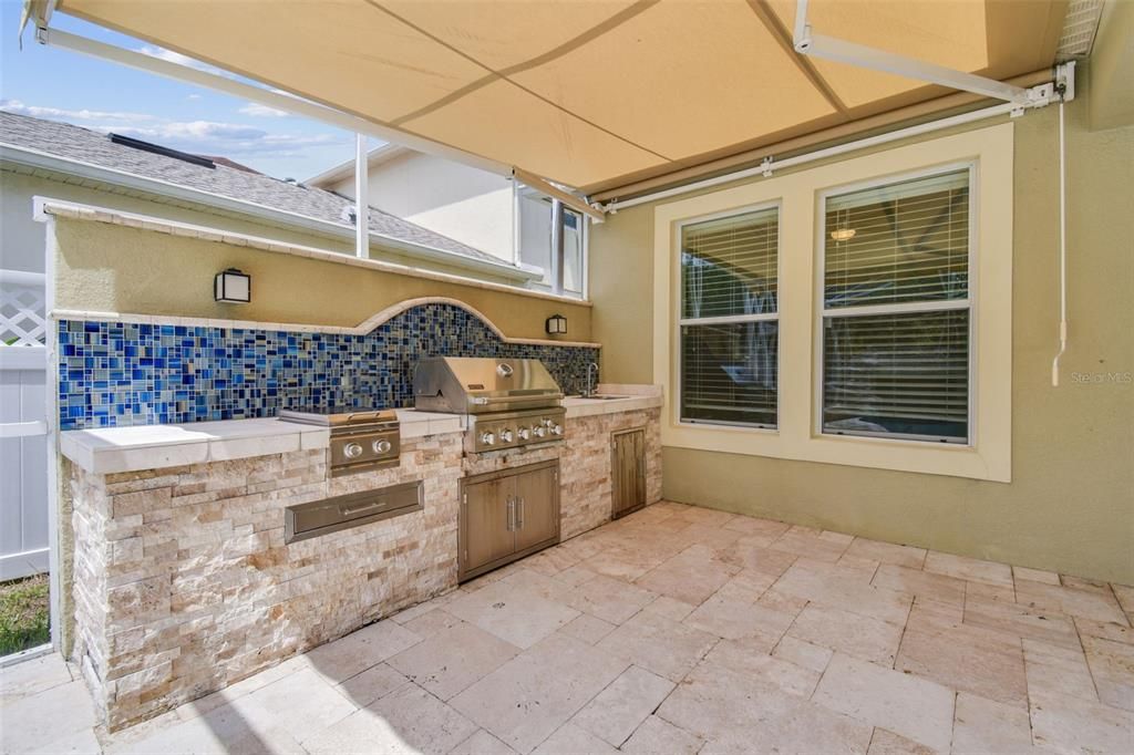 For Sale: $689,000 (4 beds, 3 baths, 2933 Square Feet)