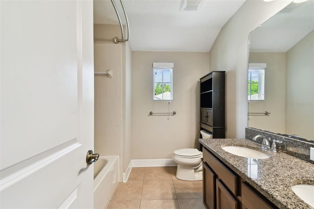 For Sale: $689,000 (4 beds, 3 baths, 2933 Square Feet)