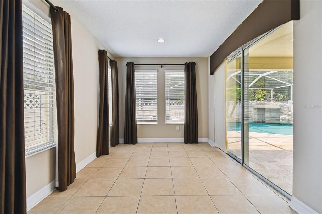 For Sale: $689,000 (4 beds, 3 baths, 2933 Square Feet)