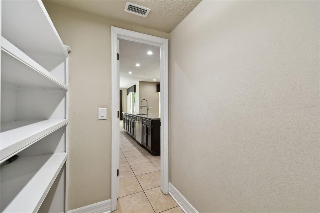 For Sale: $689,000 (4 beds, 3 baths, 2933 Square Feet)