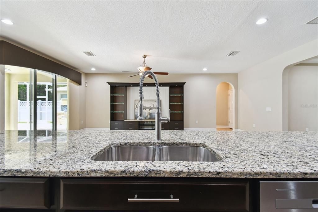 For Sale: $689,000 (4 beds, 3 baths, 2933 Square Feet)