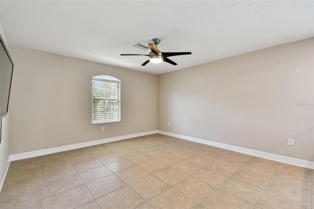 For Sale: $689,000 (4 beds, 3 baths, 2933 Square Feet)