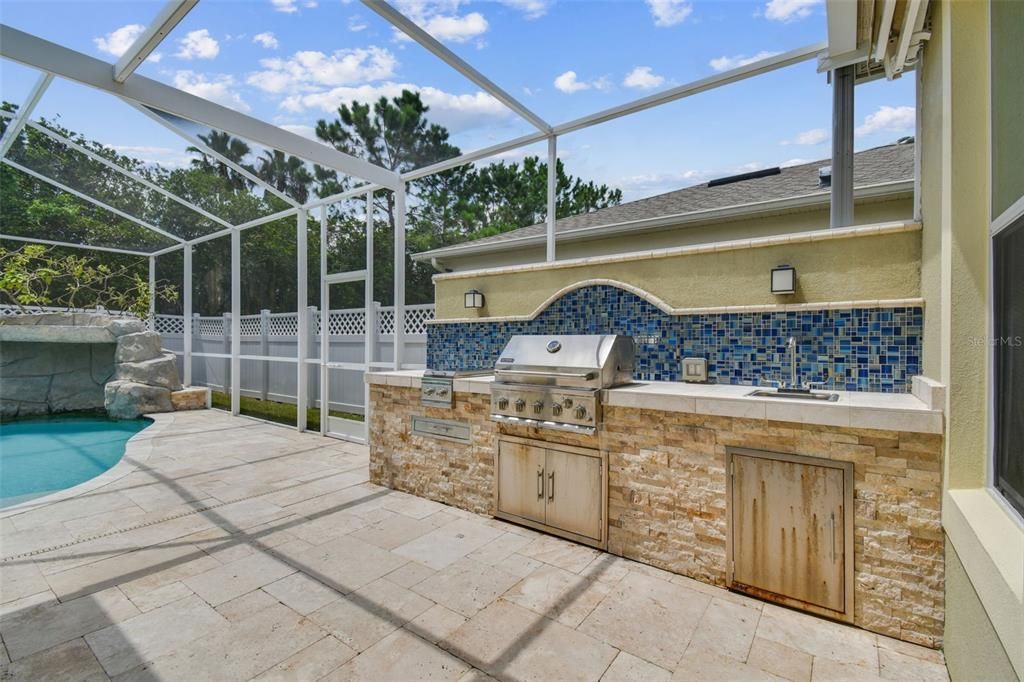 For Sale: $689,000 (4 beds, 3 baths, 2933 Square Feet)