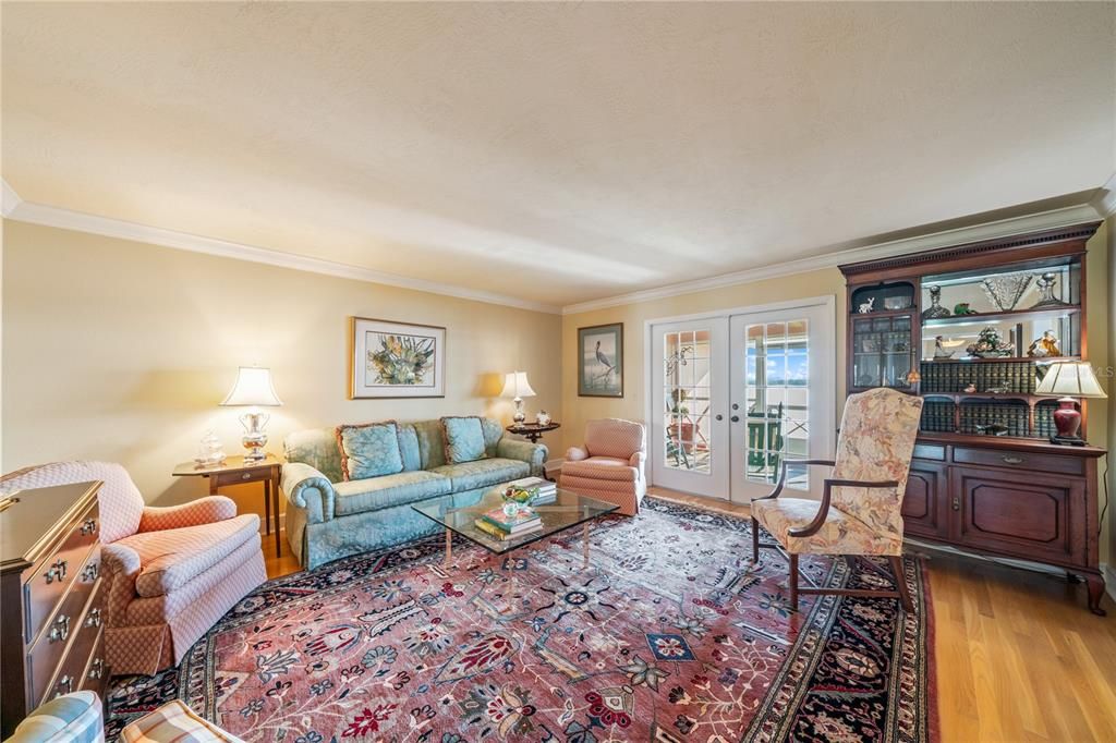 待售: $2,500,000 (3 贝兹, 2 浴室, 2720 平方英尺)