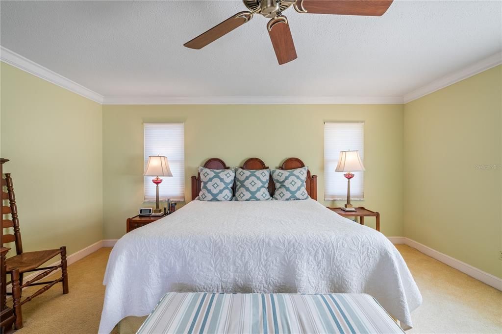 待售: $2,500,000 (3 贝兹, 2 浴室, 2720 平方英尺)