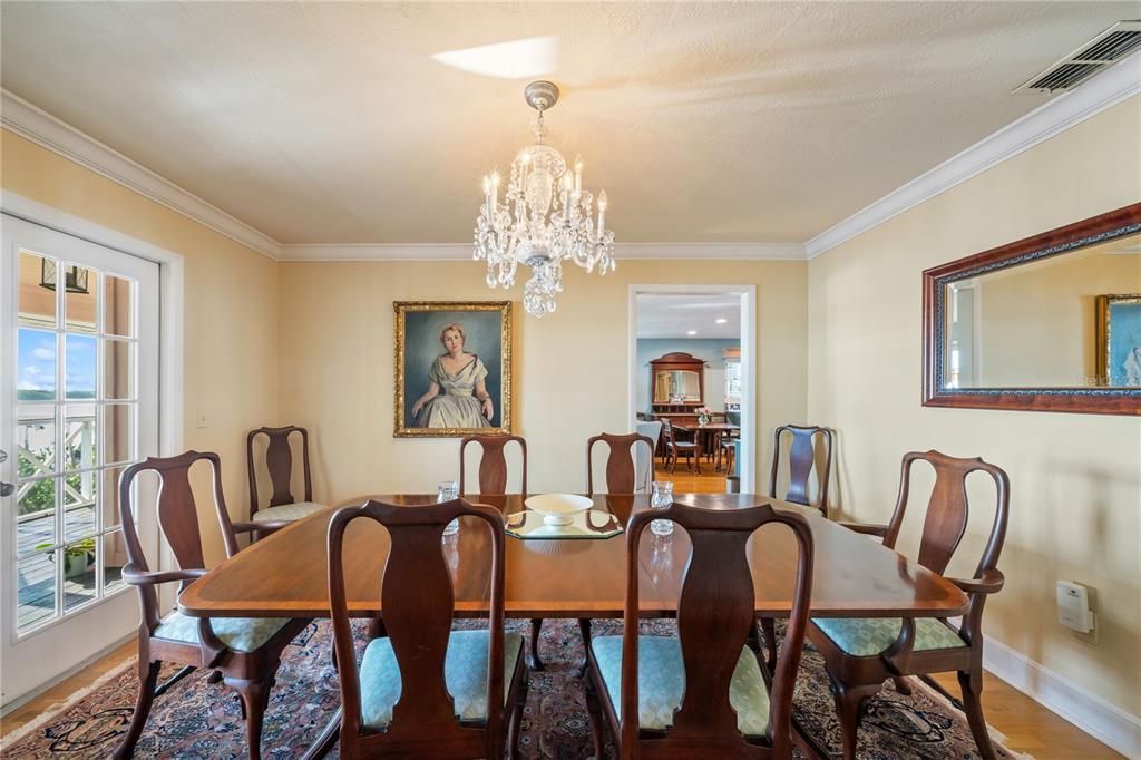 待售: $2,500,000 (3 贝兹, 2 浴室, 2720 平方英尺)