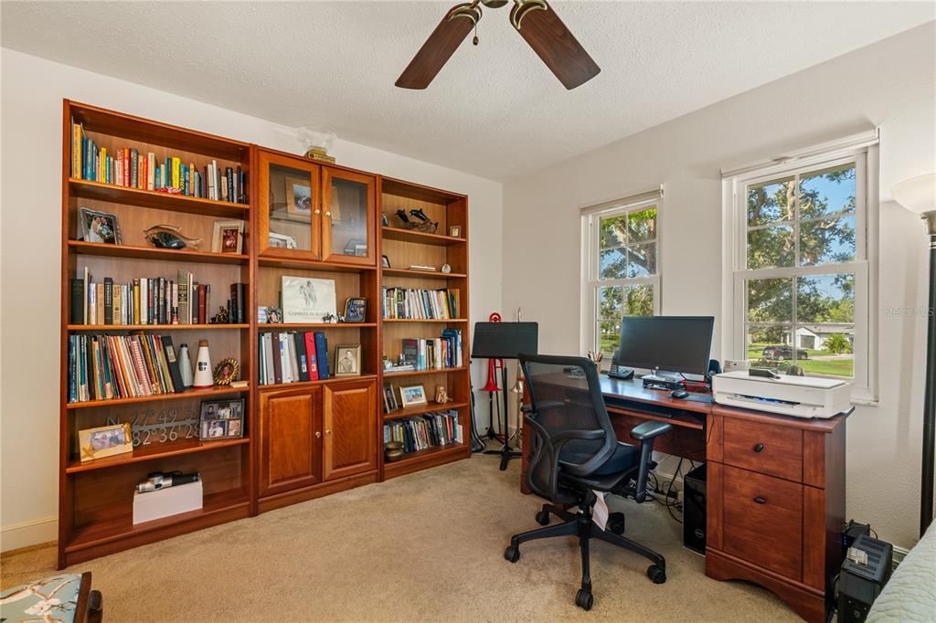 待售: $2,500,000 (3 贝兹, 2 浴室, 2720 平方英尺)