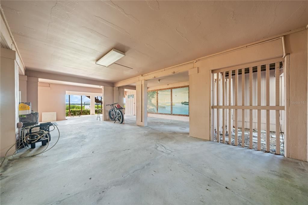 待售: $2,500,000 (3 贝兹, 2 浴室, 2720 平方英尺)