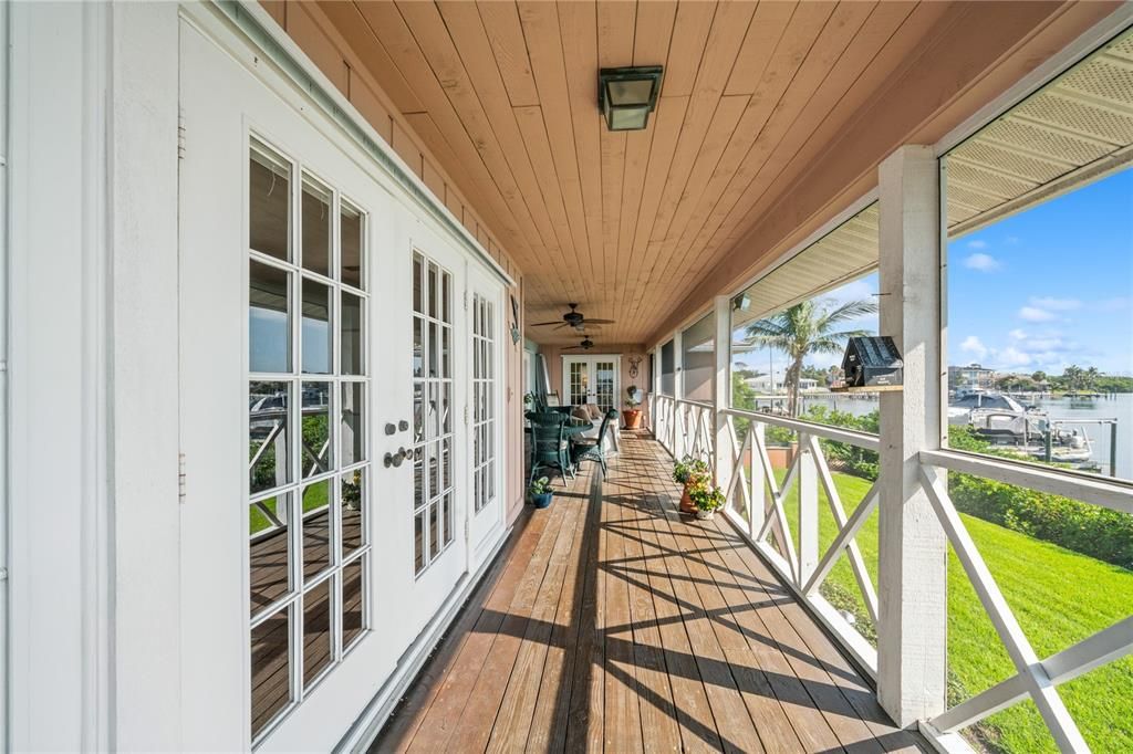 待售: $2,500,000 (3 贝兹, 2 浴室, 2720 平方英尺)