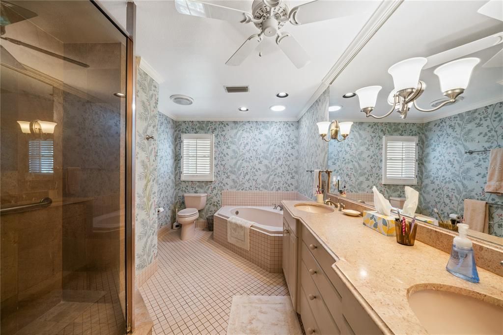 待售: $2,500,000 (3 贝兹, 2 浴室, 2720 平方英尺)